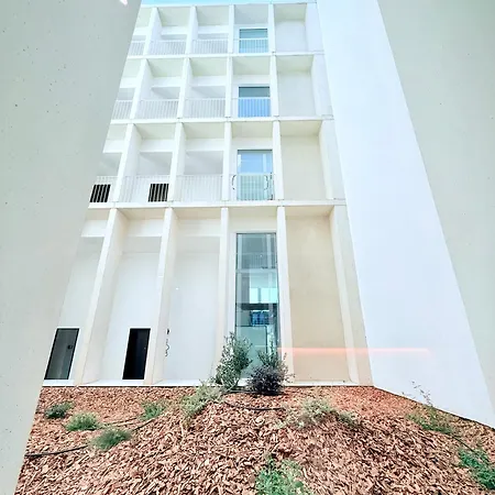 Apartament White Garden